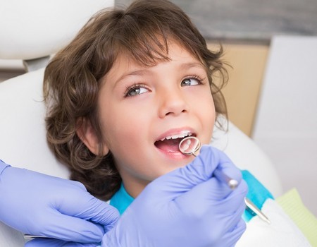 Почему важно следить за зубами с раннего возраста?